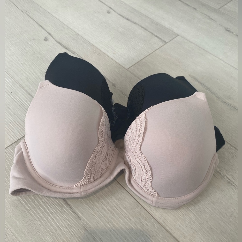 Set of 2 Soma Embraceable Bras